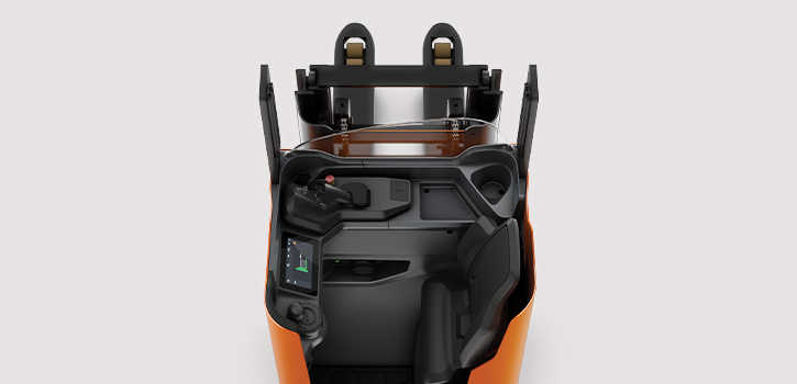 Toyota BT Staxio SSI seisten ajettavan pinontatrukin näkyvyys maston läpi