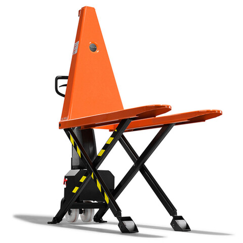 Haarukkavaunu - Toyota High Lifter -saksivaunu sähkönostolla - Main image