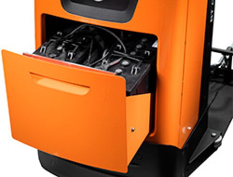 Valittavissa joko lyijyhappoakut tai litium-ioniakut