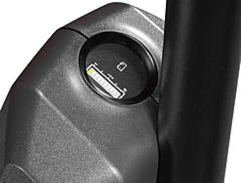 Integroitu akkulaturi